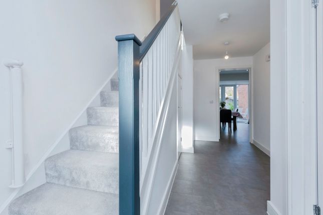 17, Stacey Avenue, Leicester photo 3