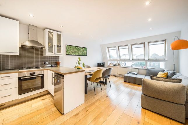 Flat 5, 154, Holloway Road, London photo 4
