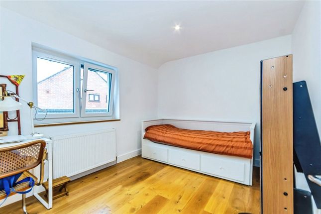 160a, Dunley Drive, Croydon photo 5