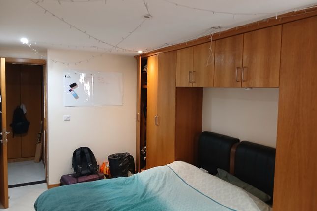 Flat 2, 19 Wilshaw Street, LONDON photo 4