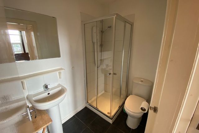 Apartment 7 16, Moorland Road Leeds photo 5