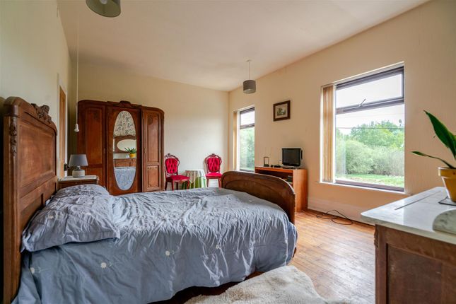 480, Crankwood Road, Greater Manchester photo 3