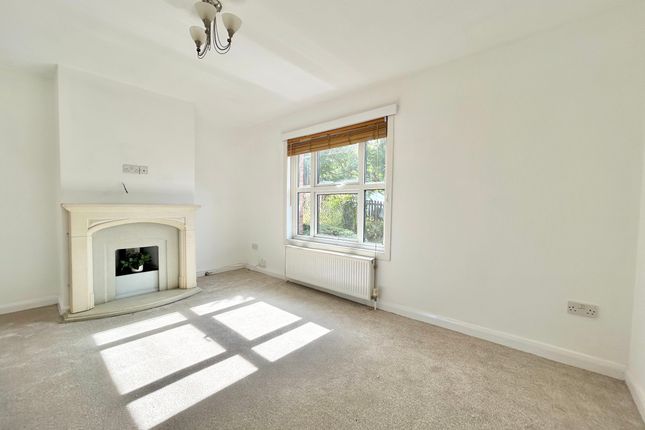 36 Heath Road, Exeter photo 2