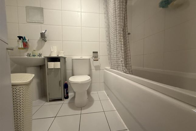 Apt 4, Fusion Core 1, Salford photo 4