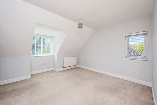 5 Old Common Way, Uckfield photo 3