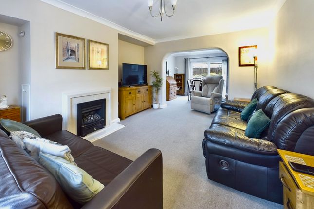 87 High Street, Milton-under-Wychwood photo 2