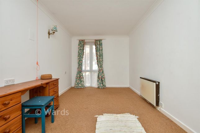 1-bed flat on Homespire House, Knotts Lane, Canterbury, £70,000