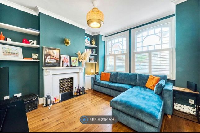 Thumbnail Flat to rent in Rosebury Road, London