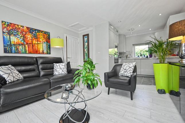 23, Manorfields, WHALLEY photo 4