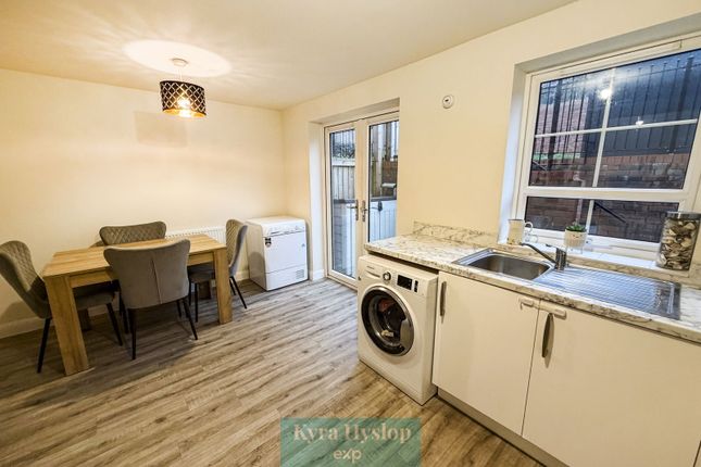 17 Finch Close, Exeter photo 3