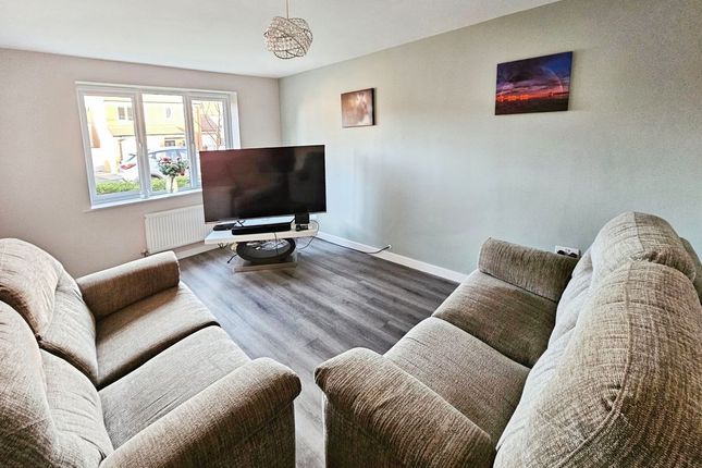 2, Laceby Gardens, Cramlington photo 2
