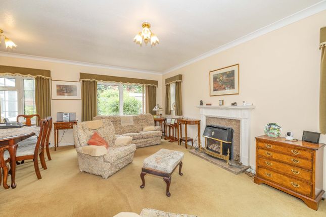 21, River Court, Canterbury photo 2