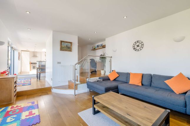 Thumbnail Flat for sale in 57 Webber Street, London