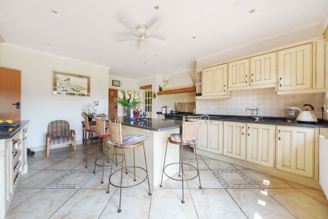 Hawks View, Guildford Road, Leatherhead photo 2