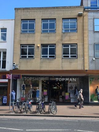 Retail premises to let in North Street, Taunton
