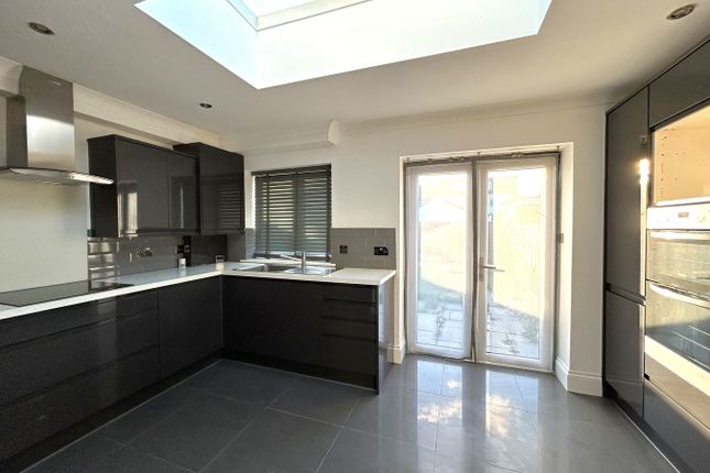33, Medway Drive, Greenford photo 2