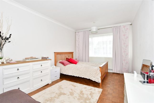 Thumbnail Flat for sale in Sea Lane, Rustington, West Sussex