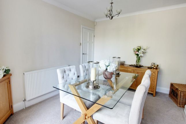 Carlton Road, Gidea Park photo 4