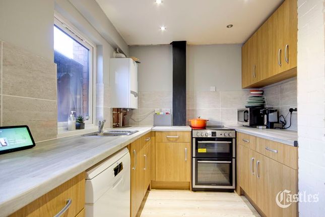 Town house for sale in Whitmore Close, London