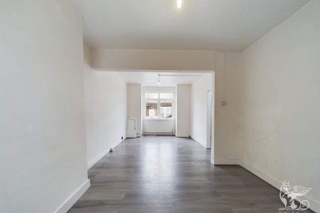 Terraced house for sale in Angle Road, Grays