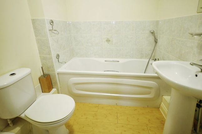 Flat for sale in Wellington Road, Bournemouth