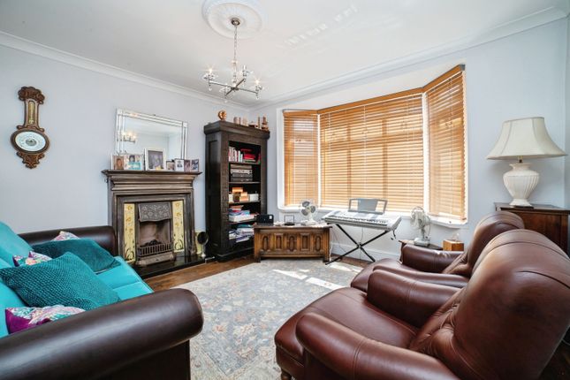 122, Huthwaite Road, Nottinghamshire photo 4