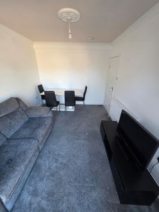 94, Mornington Crescent, Hounslow photo 4