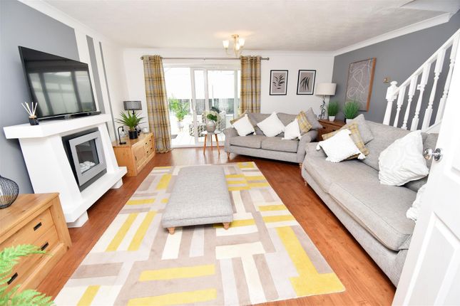 7, Bamburg Close, Corby photo 3