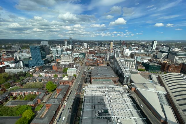 Flat to rent in Beetham Tower, Manchester