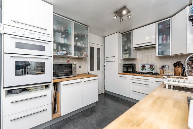 17, Sandford Road, Pontefract photo 2