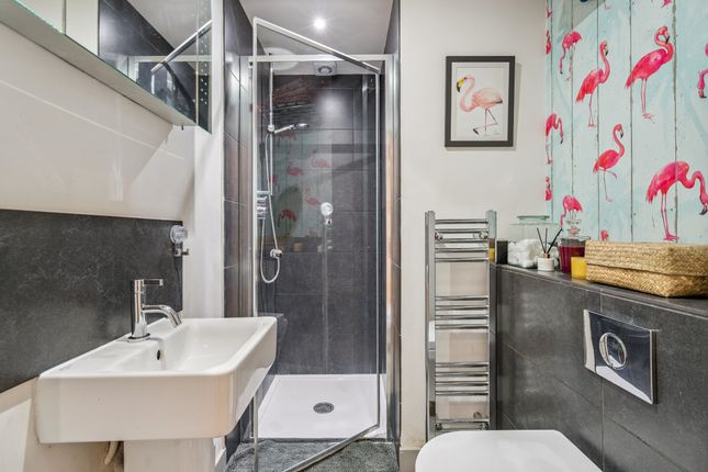 Flat 2, The Old Warehouse, Chalfont Station Road, Little Chalfont photo 3