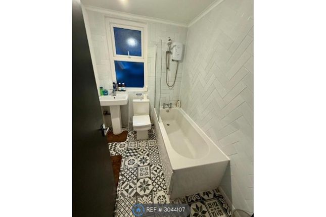 Coningsby Road, Spacious Furnished Bed House With  EnSuites, Liverpool photo 5