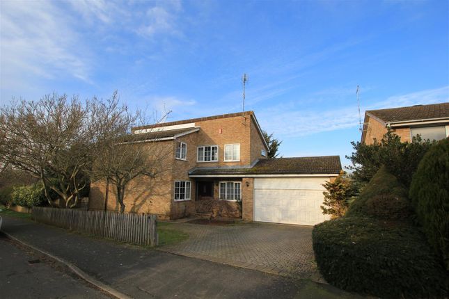 Thumbnail Detached house for sale in Ranworth Avenue, Stevenage