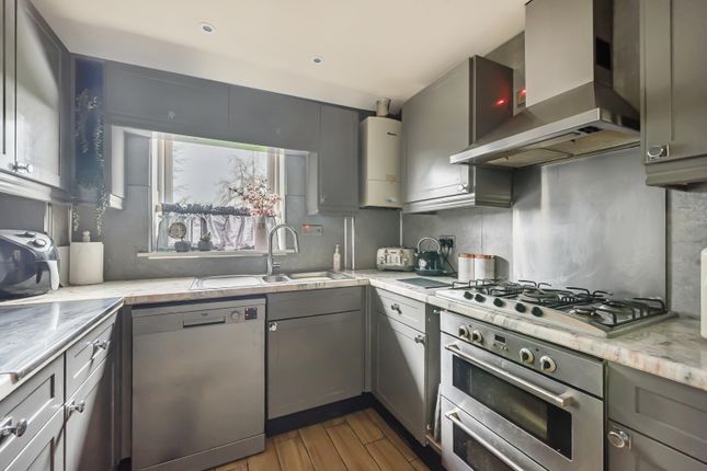 8, Wood Green, Reading photo 4