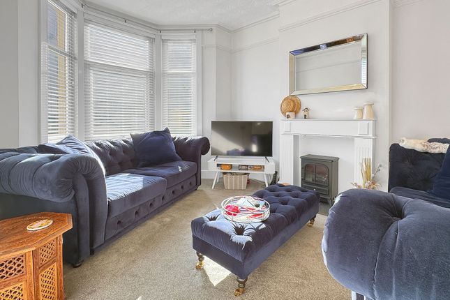 10 Coronation Road, Cowes photo 3