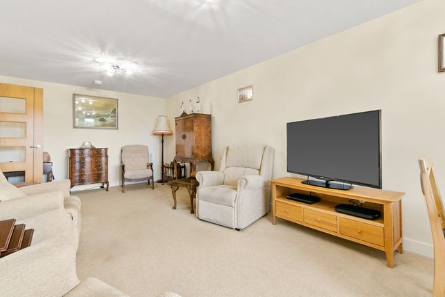 Flat Flat 19, Greenwood Grove West, Newton Mearns, Glasgow photo 4