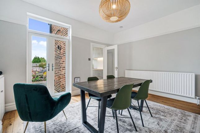 103 Heyes Lane, Alderley Edge photo 4
