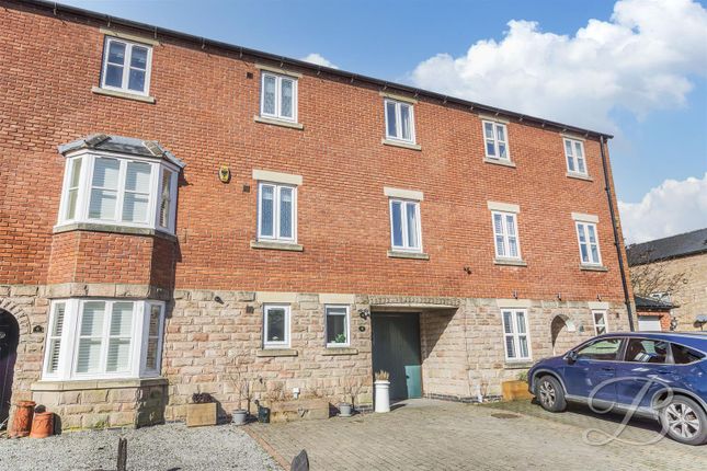 4-bed house on 4, Samuel Unwins Court, Sutton-In-Ashfield, £240,000