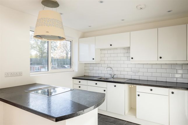 27, Kipling Court, Haywards Heath photo 2