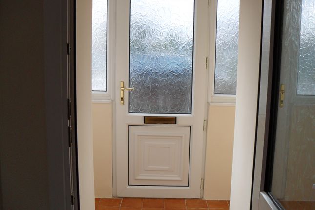 93 Austin Road, Luton photo 3