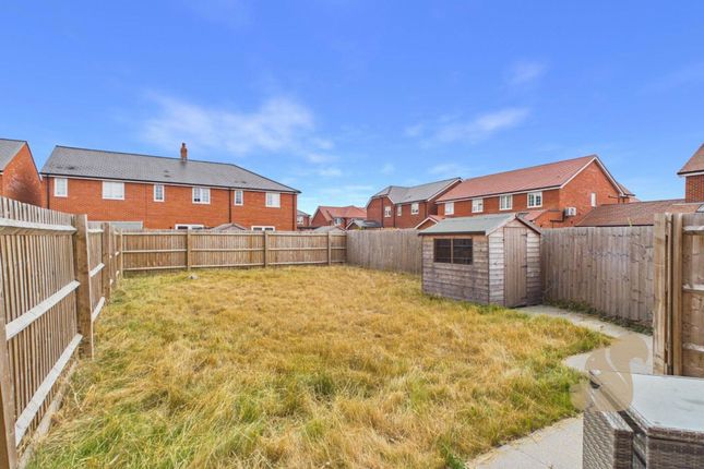 21 Spenceley Lane, Colchester photo 4