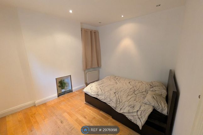 B Queens Crescent, Edinburgh photo 2