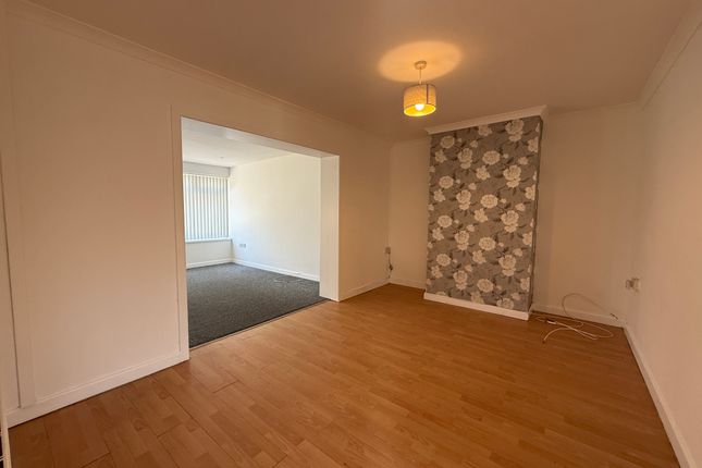 1, Acacia Avenue, Sandfields photo 4