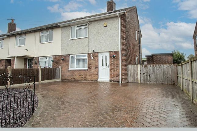 Terraced house for sale in Heather Avenue, Heath, Chesterfield