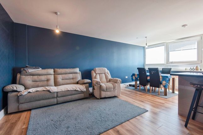 Flat 43, Vista Tower,, Southgate, Hertfordshire photo 3