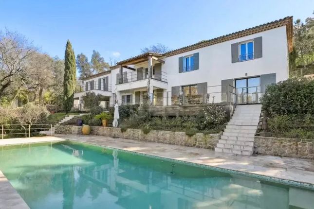 Villa for sale in La Garde-Freinet, 83680, France