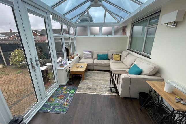 8, Bude Close, Ipswich photo 5