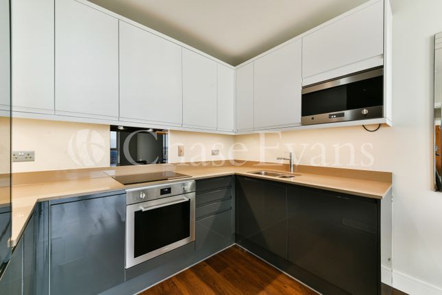 Samuelson House, Greenview, Southall photo 2