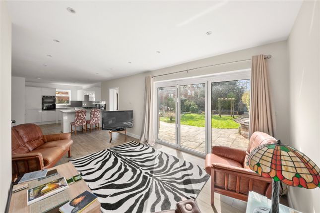 38, Howletts Lane, Ruislip photo 2