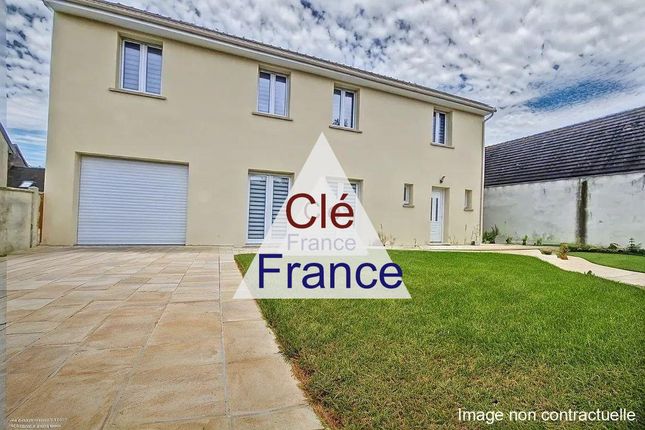Thumbnail Detached house for sale in Goincourt, Picardie, 60000, France